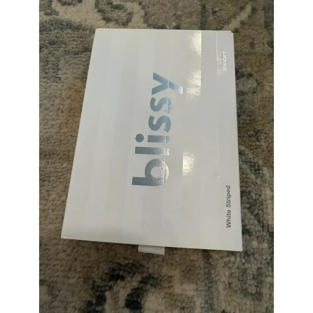 Blissy 22 Momme White Stripe Standard Silk Pillowcase Zipper Closure NIB